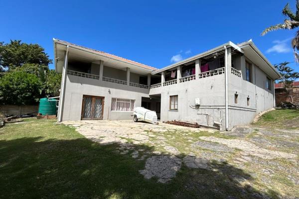 Welcome to this charming three-bedroom house nestled in the picturesque Greenfields neighborhood.

As you step inside, you&#39;re ...