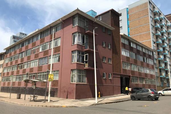 This studio apartment is compact, simple and is within walking distance to the beach, Addington hospital, Ushaka and other amenities. ...