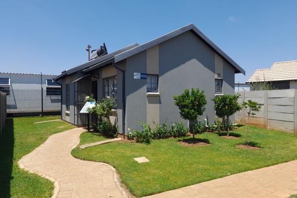 Two-Bedroom House for Sale in Sky City – R50,000 Discount!

Take advantage of an ...