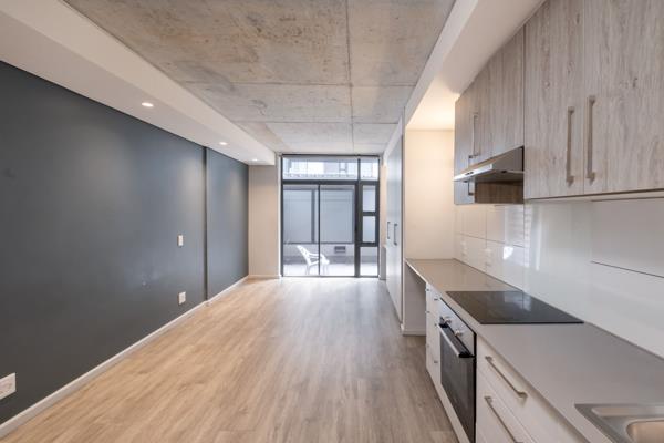 This studio apartment, located in the burgeoning Woodstock area, is part of the beautiful Woodstock Quarter complex, home to Spar ...