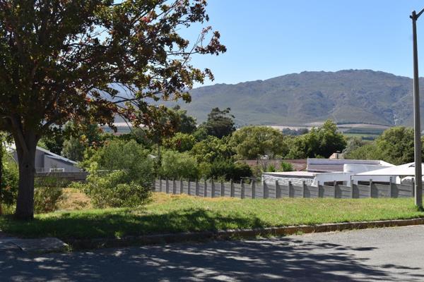 Nestled in the picturesque landscapes of Villiersdorp, Western Cape, awaits an ...