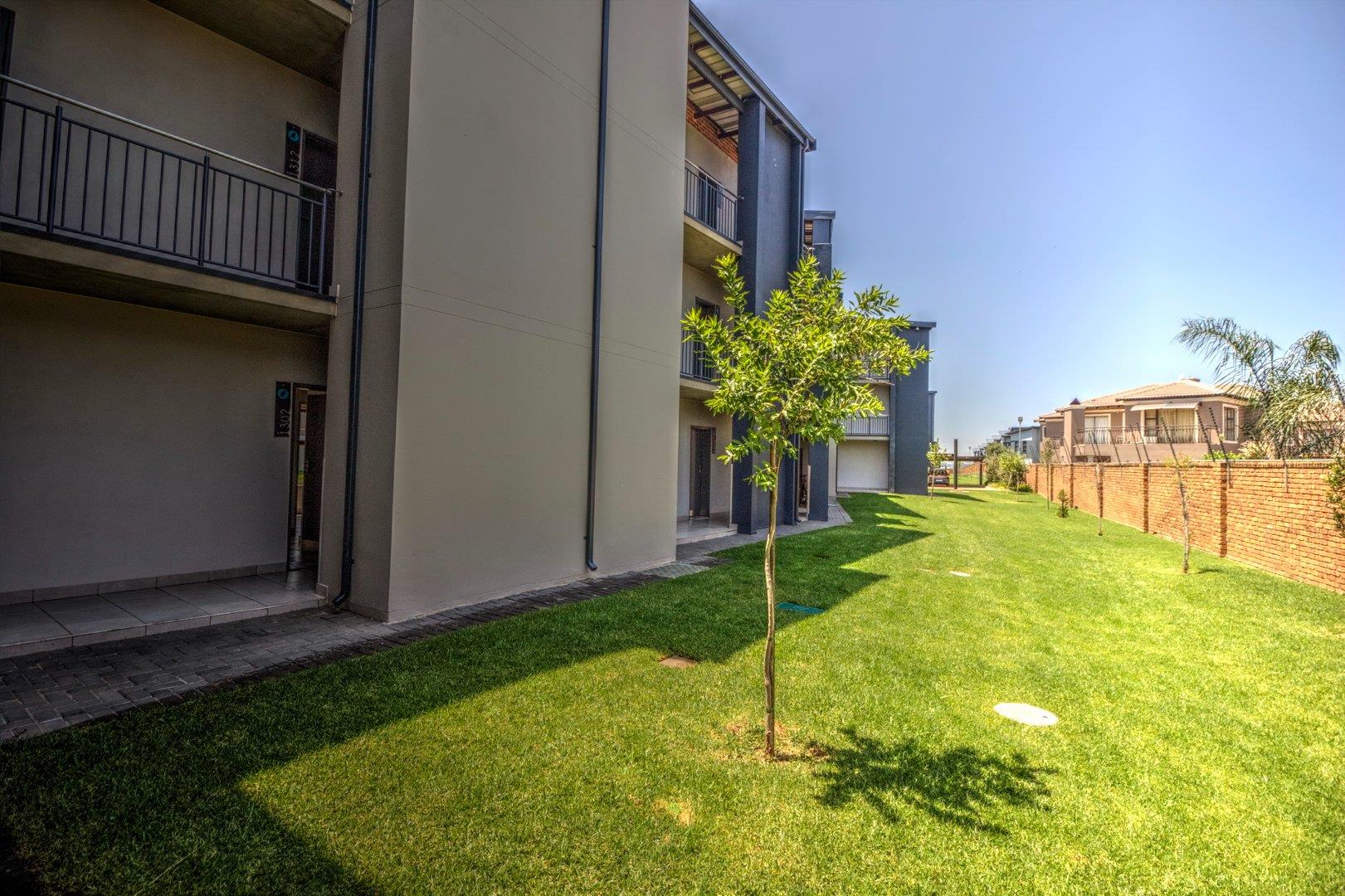 2-bedroom-apartment-flat-to-rent-in-glen-marais-b-glen-starling-1