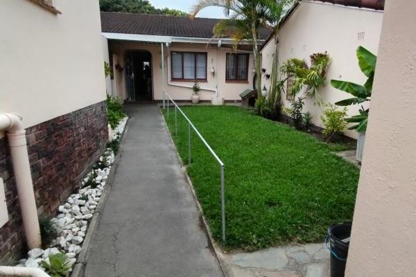 Welcome to your dream townhouse in the charming neighborhood of Ashley, Pinetown. This ...