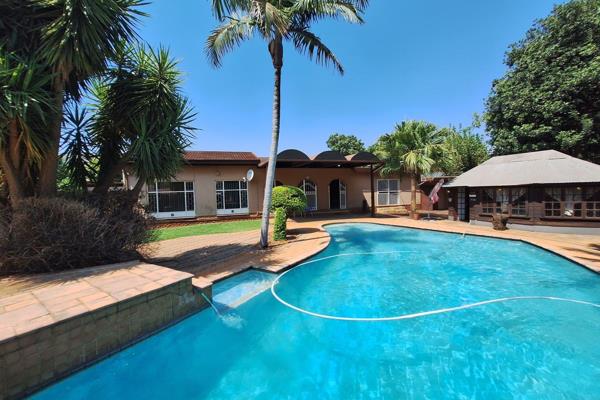 Tranquil Living in Florauna, Pretoria North:

Discover this exceptional property nestled in the serene neighborhood of Florauna ...