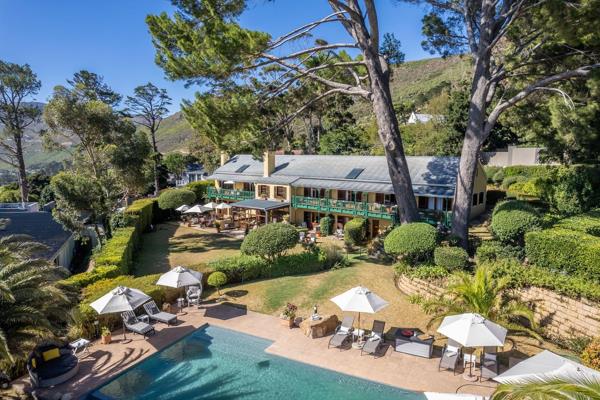 Exclusive mandate.

An extensive property of 4,095m&#178; consisting of a spacious main house/guest lodge and a substantial three ...