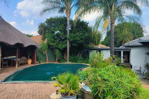 4 Bedroom House for sale in Doringkloof