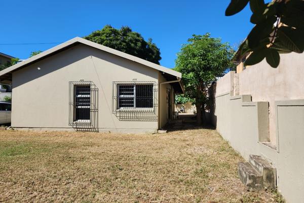 Welcome to your dream home in Centenary Park Phoenix! This recently renovated 2-bedroom gem showcases the epitome of modern living ...