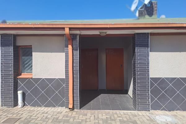 Bachelor flat to rent in Bo Dorp, Polokwane.

Available immediately.

1 Bedroom and 1 bathroom. Electric gate and one parking. Prepaid ...