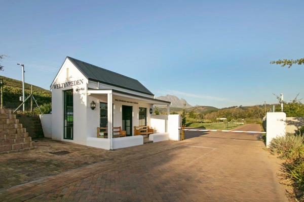 Weltevreden Hills is an exclusive estate just outside of Stellenbosch with a lifestyle ...