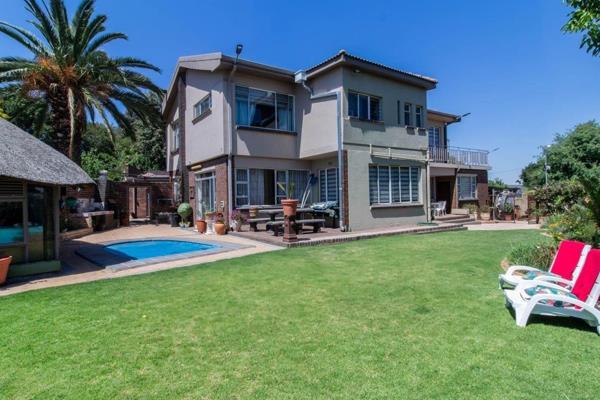 Stunning double story 5 bedroom house for sale in Randfontein, close to amenities such as the mall, high school, fuel station and ...