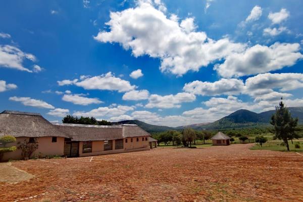Welcome to this 21 ha Lodge, a charming retreat perfectly situated close to the N4 and just 15mins outside of Rustenburg. This ...