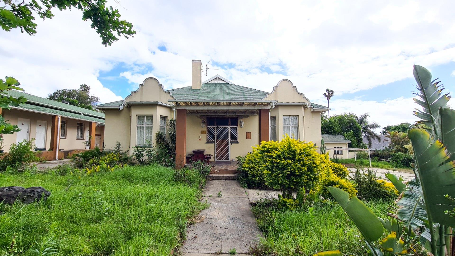 7 Bedroom House for sale in King Williams Town Central P24114087743