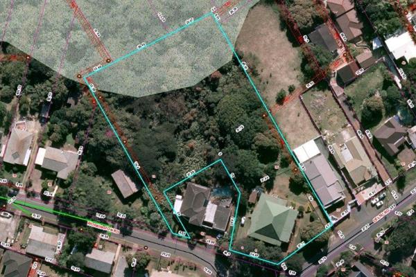 Greenwood Park existing house with huge land for sale.
In a secure sort after part of Durban.
Estimated to build up to 48 units.
Fully ...