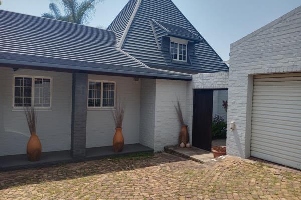 Charming 3 bedroom duet in Newlands, Pretoria available  from 01 December 2024  for rental. Featuring tranquil small well kept garden ...