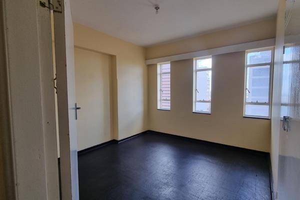 Spacious 1 bedroom flat to rent in Berea at Montana Court, CNR Joel &amp; Fife Street. ...