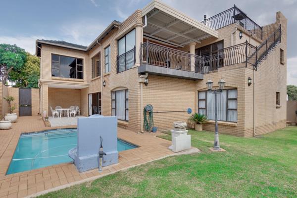 SHOWHOUSE VIEWING BY APPOINTMENT ONLY

Welcome to your dream home in the secure Meyersdal View Estate! 

Nestled within a meticulously ...