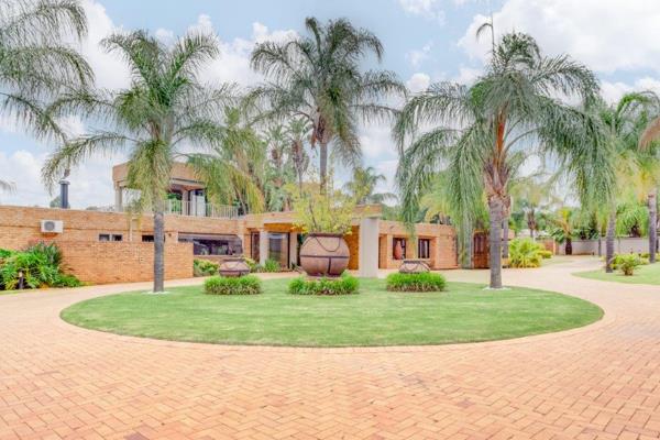 PLEASE CONTACT AGENT TO CONFIRM VIEWING
Welcome to your future sanctuary! This spacious 6-bedroom house offers an array of luxurious ...