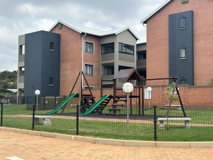 2 Bedroom Apartment / flat for sale in Roodeplaat - P24-109620273