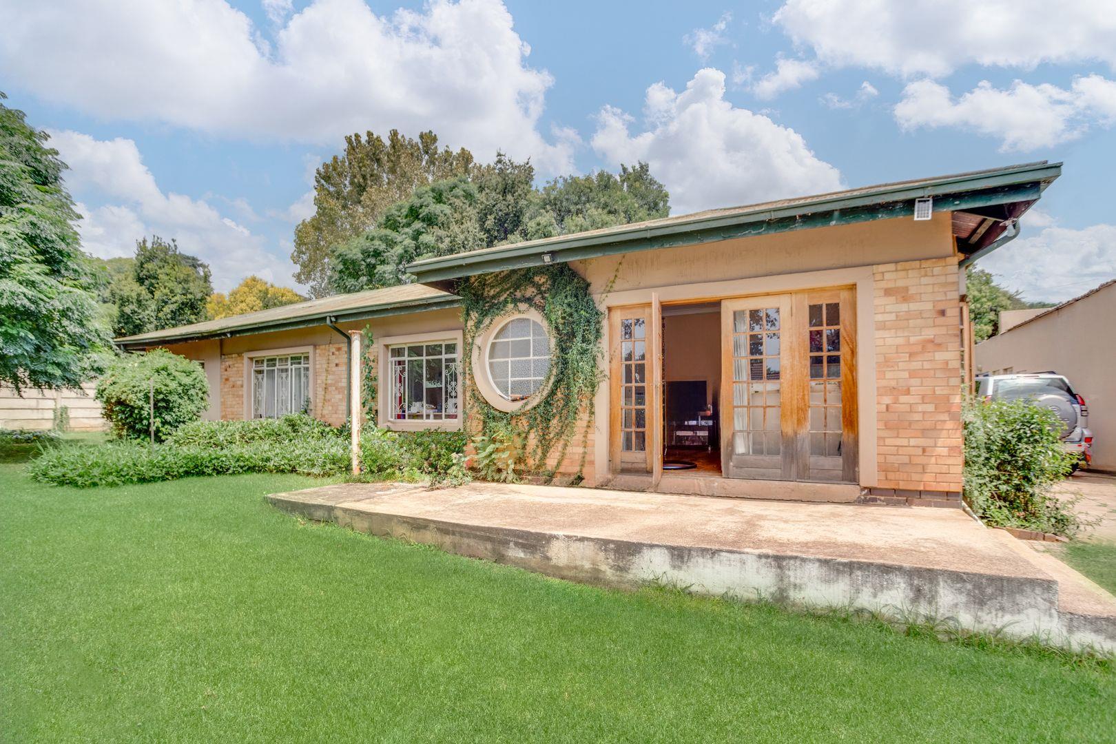 3 Bedroom House for sale in Fontainebleau P24114094049