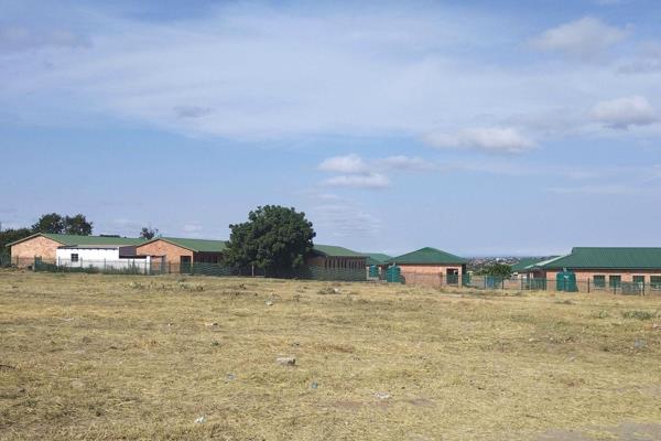 This expansive vacant land of 6415m&#178;, presents an exceptional investment opportunity for investors and property developers. ...