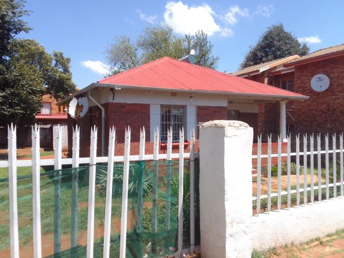 2 Bedroom House for Sale in Coronationville