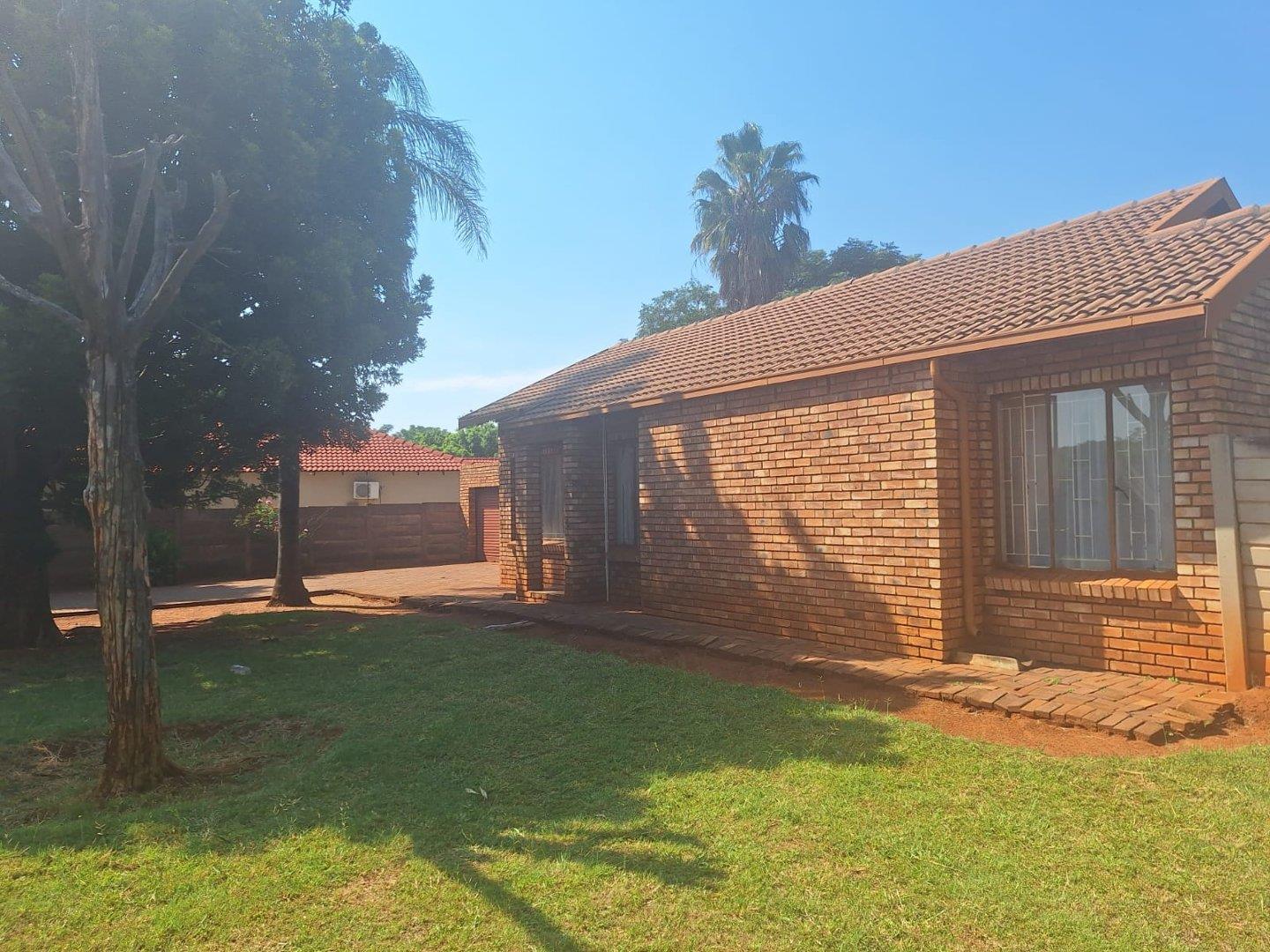 3 Bedroom House for sale in Clarina P24114094507