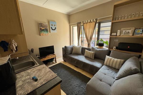 Welcome to your cozy and secure bachelor flat, nestled in a peaceful complex just 1.1km away from the nearest gate to the university. ...