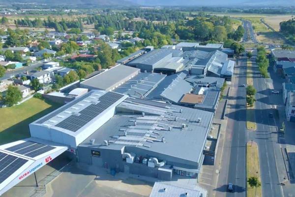 This expansive 2492.6m&#178; industrial warehouse in Paarl, ideal for storage and ...