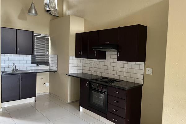 Compact 2 bedrooms and 2 Bathrooms Unit.

Open Plan Kitchen and living area leading onto Balcony.

Unit comes with 2 Parking ...