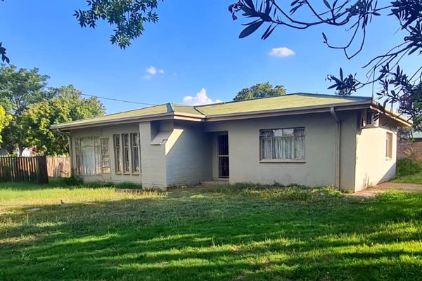 ocation Convenience

Walking distance to Bloemfontein Schools for easy access to education.
Close proximity to Ultra Liquors ...