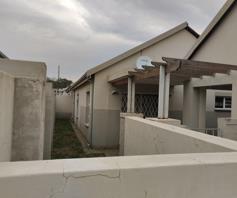 Apartment / Flat for sale in Die Heuwel Ext 2