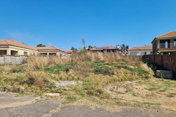 Discover the perfect canvas for your dream home in the heart of Die Heuwel with this captivating vacant land for sale. Nestled in a ...