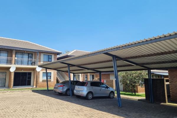 Ideal for first time buyer!

Cozy modern apartment / town house in secure estate with 24 hours security

1 bedroom with BIC and ...