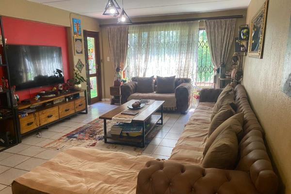 Welcome to this charming 3-bedroom, 2-bathroom garden apartment nestled in the Sunninghill area, bordering Waterfall, offering a ...