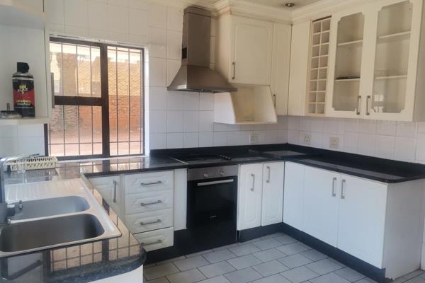 4 Bedroom House for immediate occupation in Bushkopies. Definitely a property for people who are family orientated! Boasting an awesome ...