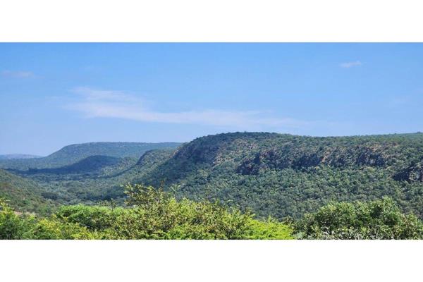 Vacant land in Intaba-Indle Wilderness Estate - South Africa with astonishing views of the Bushveld, game reserve and cliff faces of ...