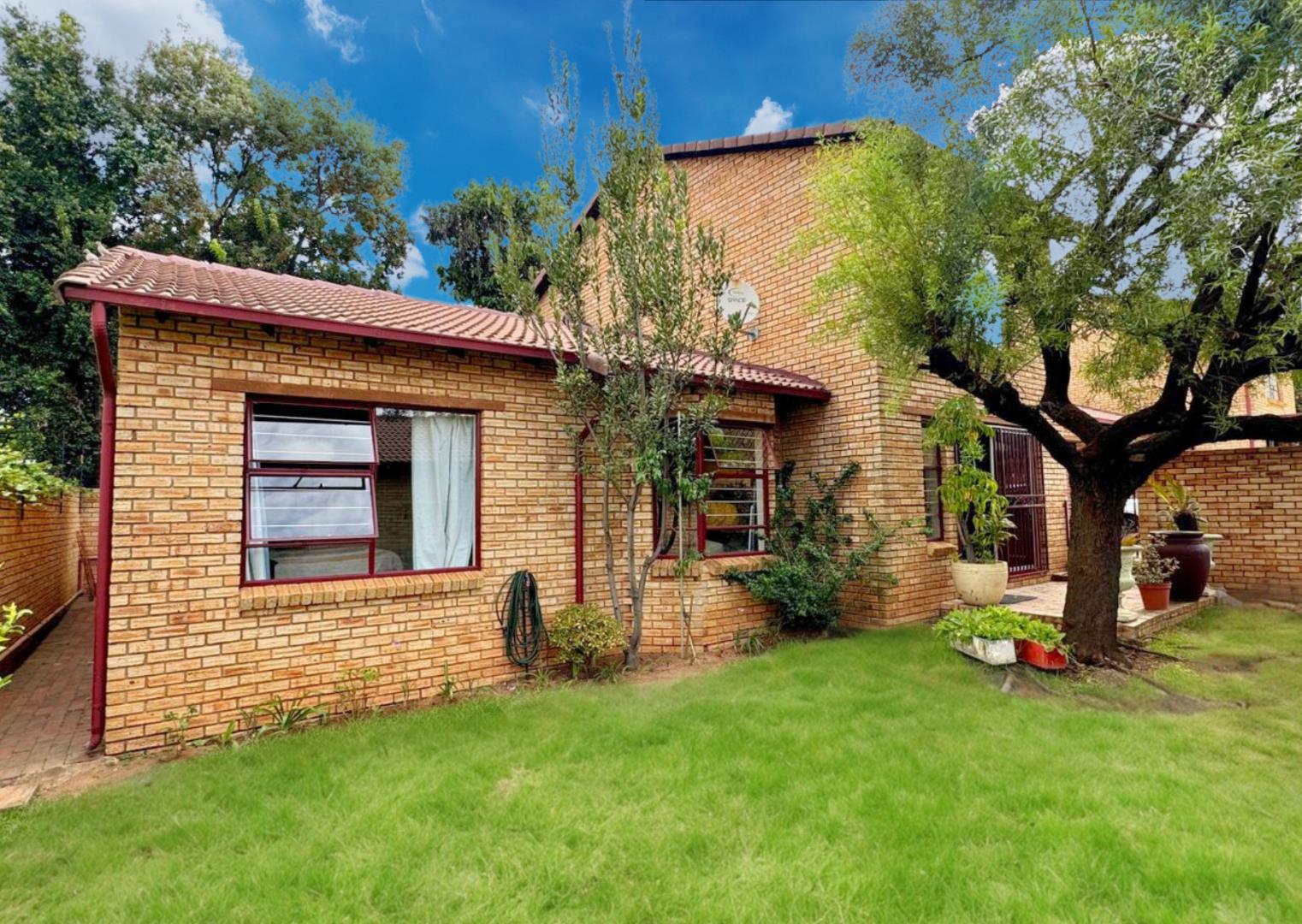 Randpark Ridge Property Townhouses for sale in Randpark Ridge