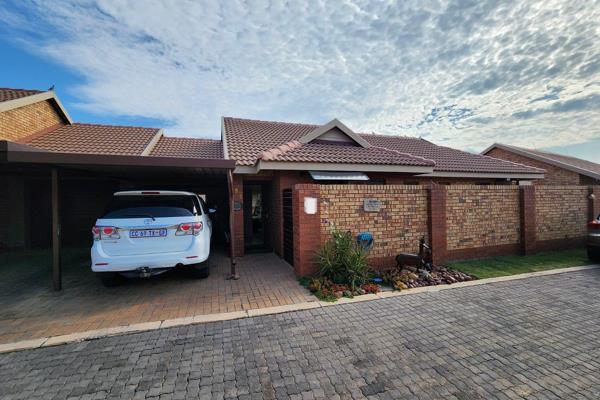 R1 700 000  Neat 2 bedroom townhouse for sale  in retirement village in Montana Tuine
This townhouse offers 2 Spacious Bedrooms all ...