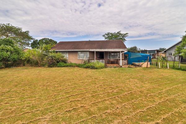 This neat property in central Ashburton is characterized by its advantageous location and reasonable pricing. 
The house itself offers ...
