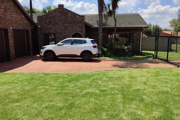 Situated in a quiet street in a load-shedding free zone within the sought-after neighborhood of Rooihuiskraal Centurion, this ...