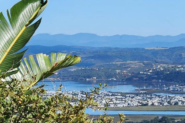 The property offers stunning views over the Knysna lagoon and Outeniqua mountains, providing residents with a picturesque setting to ...