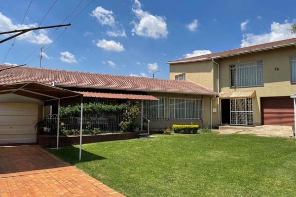 6 Bedroom House for sale in Edenvale Central 89 5th Avenue P24