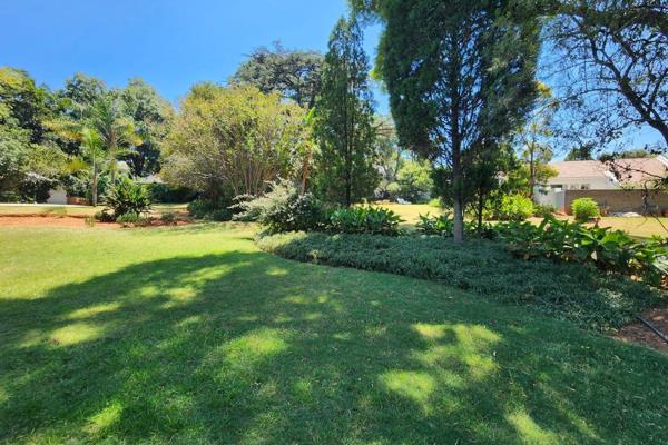 A wonderful opportunity to design and build your dream, family home in the most convenient section of Bryanston and right on the ...