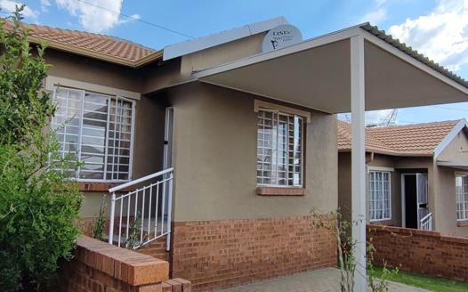 3 Bedroom Townhouse for sale in The Reeds