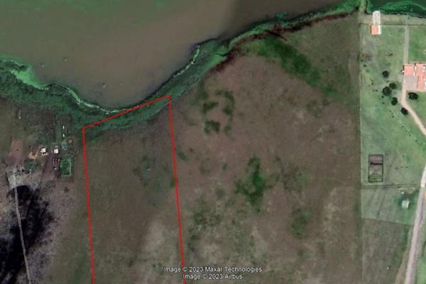 Come and build your dream home where buck are roaming freely.

The property is situated directly across Deneysville yacht club, an ...
