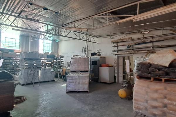 Industrial Property situated in a prime location in Potchefstroom Industrial.

Size of property = +/- 1,442 square meters.

This ...