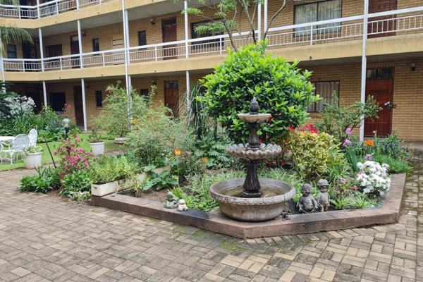 Welcome to this charming retirement unit nestled within an established complex. This beautiful 107 sqm corner unit features two ...