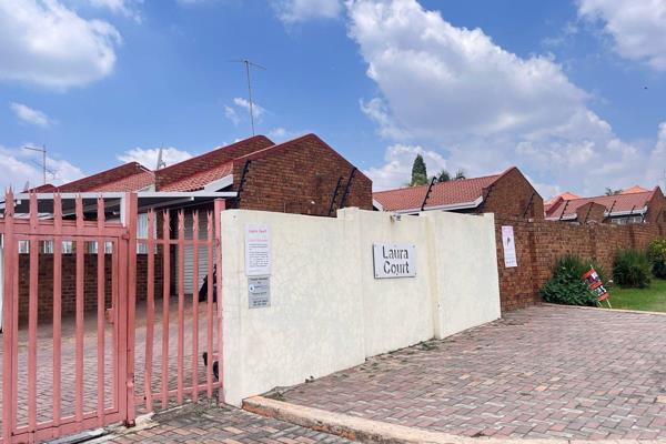 A spacious property offering 3 bedrooms is available for sale in Laura Court complex, Kempton Park. It has a private garden, 1 full ...