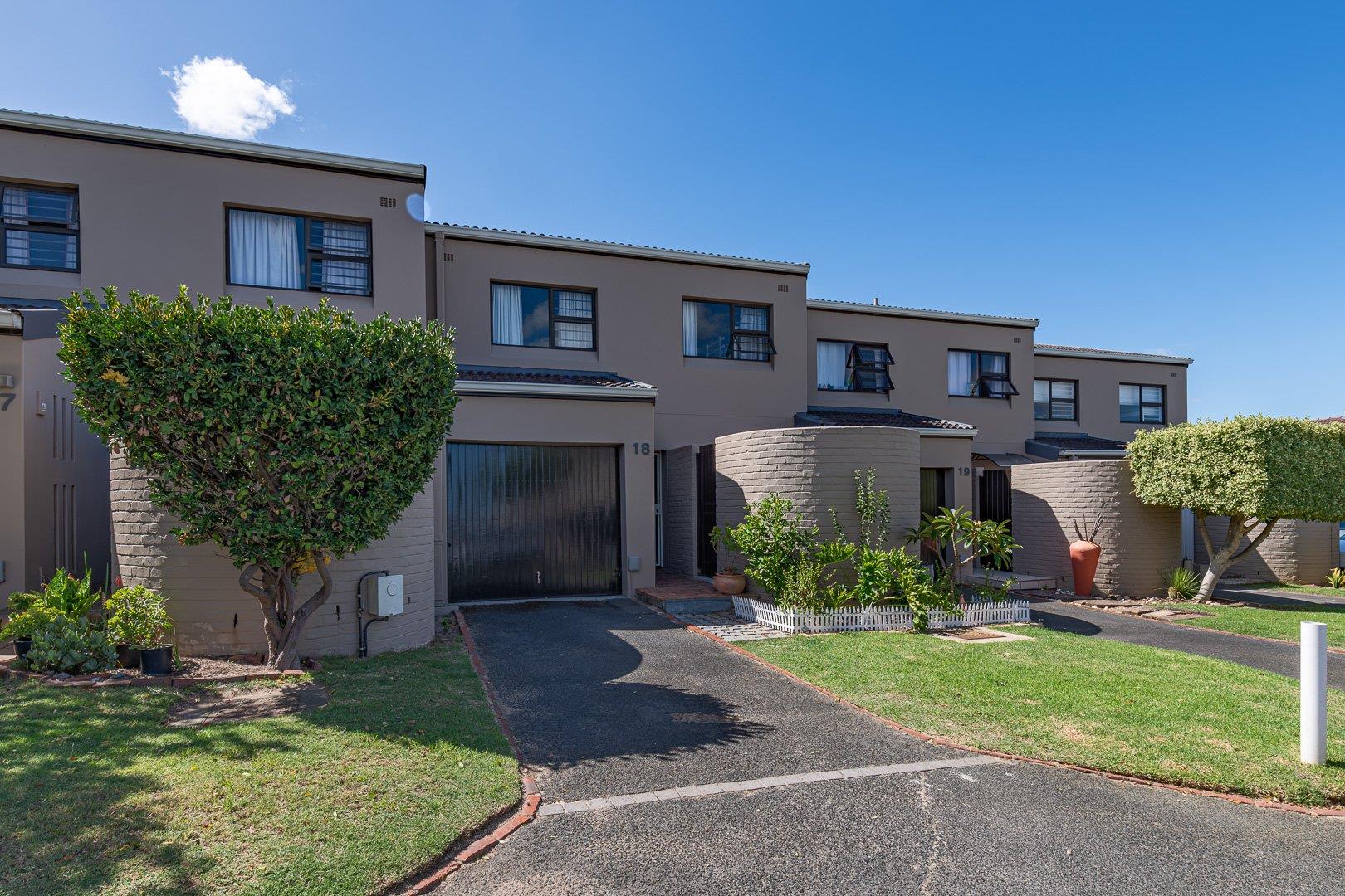 La Rochelle, Bellville Property Property and houses for sale in La Rochelle, Bellville