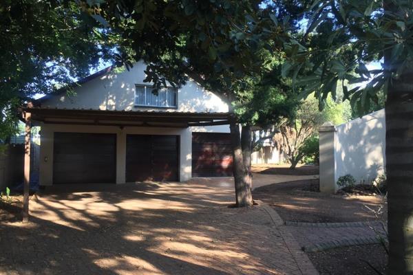 This property is located is near Schools, OR Thambo Airport and all other amenities.  
Spacious 4 bedroom home with 3 bathrooms, 2 ...